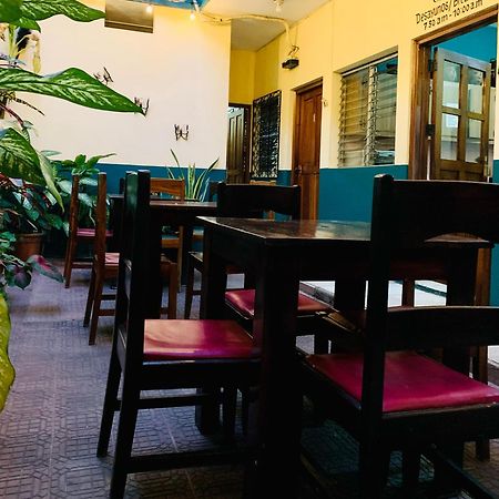 Hostal Fachente Leon Exterior photo