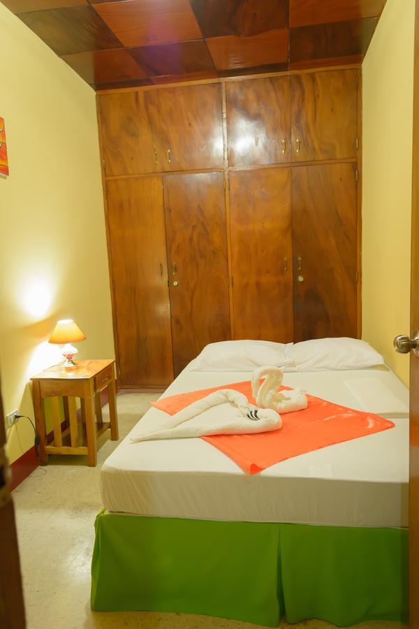 Hostal Fachente Leon Exterior photo