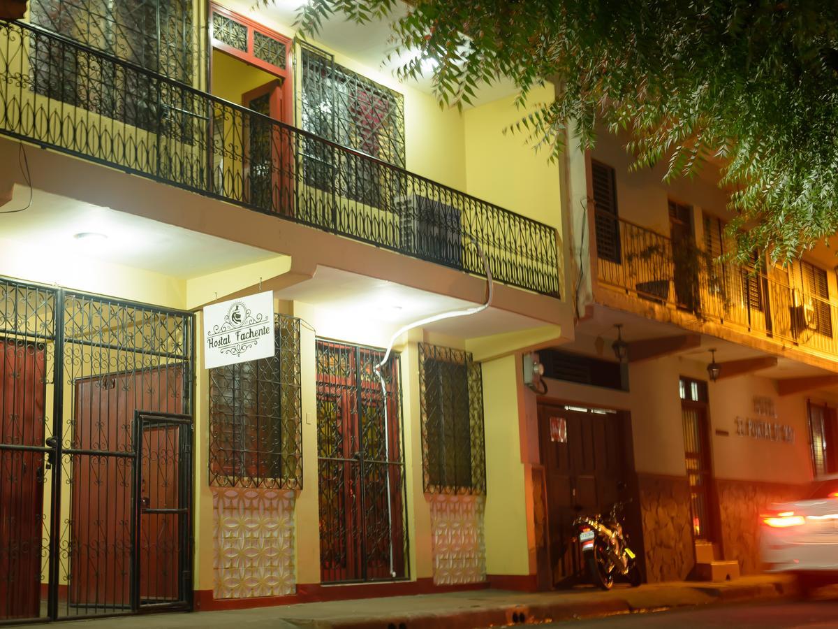 Hostal Fachente Leon Exterior photo