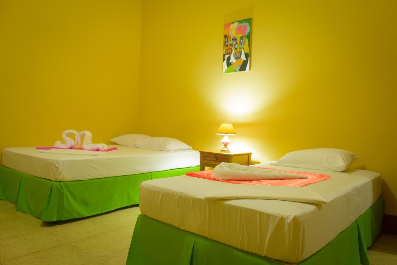 Hostal Fachente Leon Exterior photo