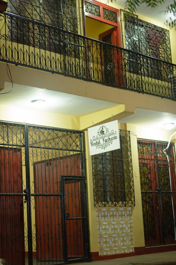 Hostal Fachente Leon Exterior photo