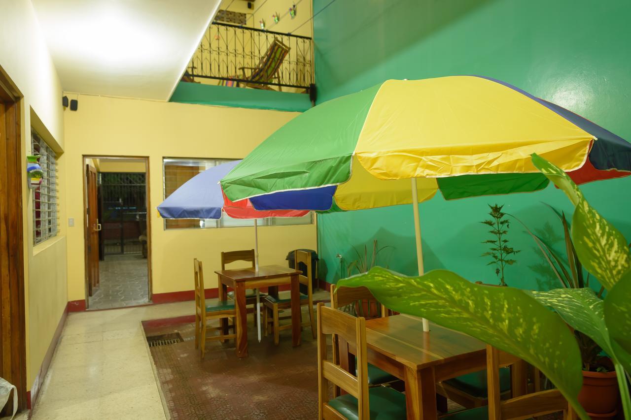 Hostal Fachente Leon Exterior photo