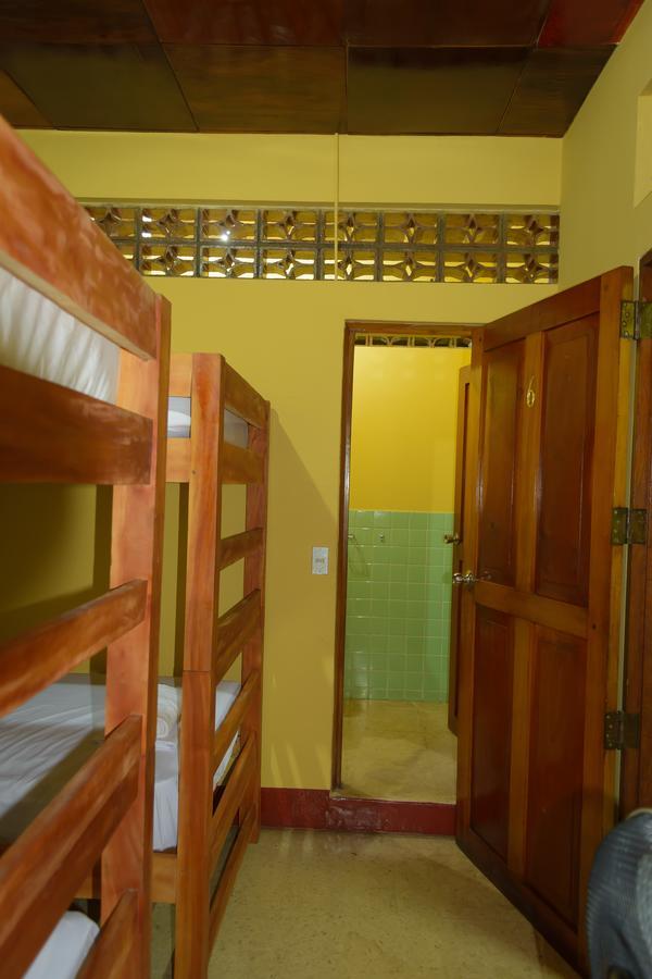 Hostal Fachente Leon Exterior photo